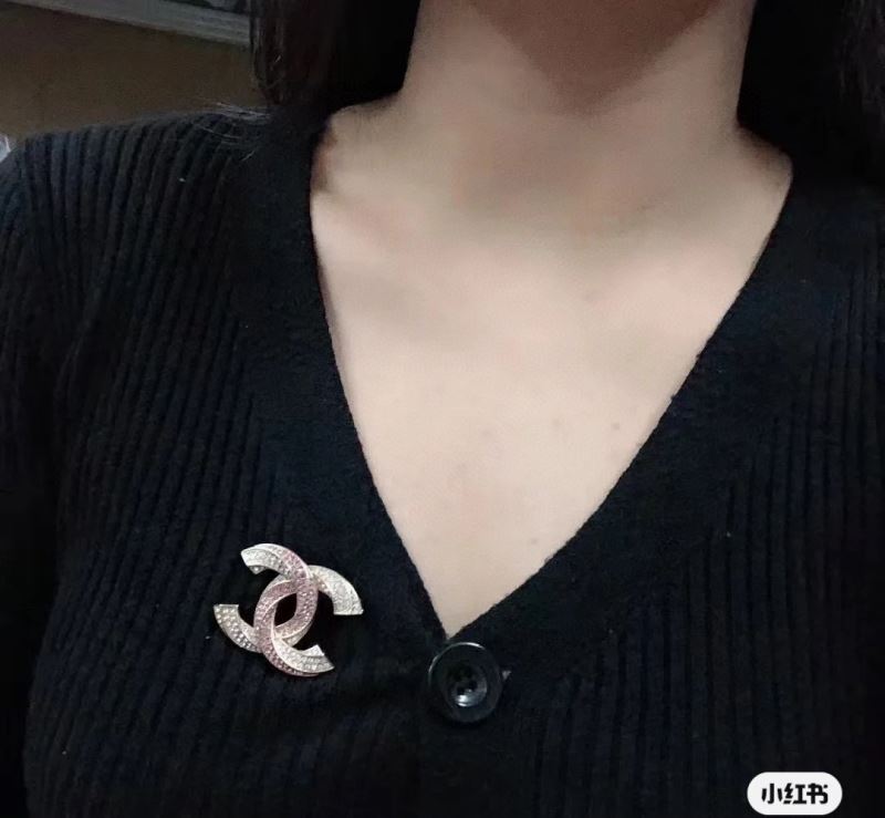 Ch**el brooches